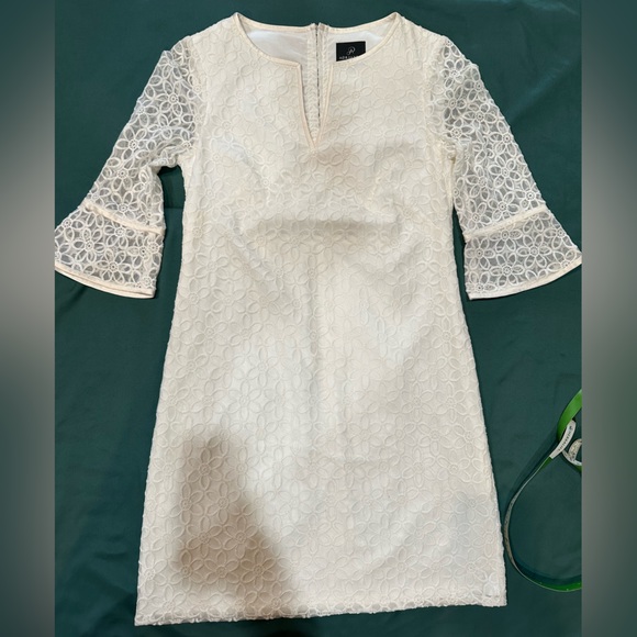 Adrianna Papell Dresses & Skirts - ADRIANNA PAPPEL WHITE LACE OVERLAY MIDI DRESS WITH BELLED SLEEVES SZ6P PETITE